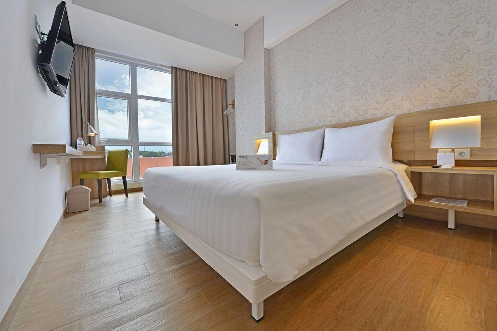 Whiz Prime Hotel Basuki Rahmat מאלאנג מראה חיצוני תמונה