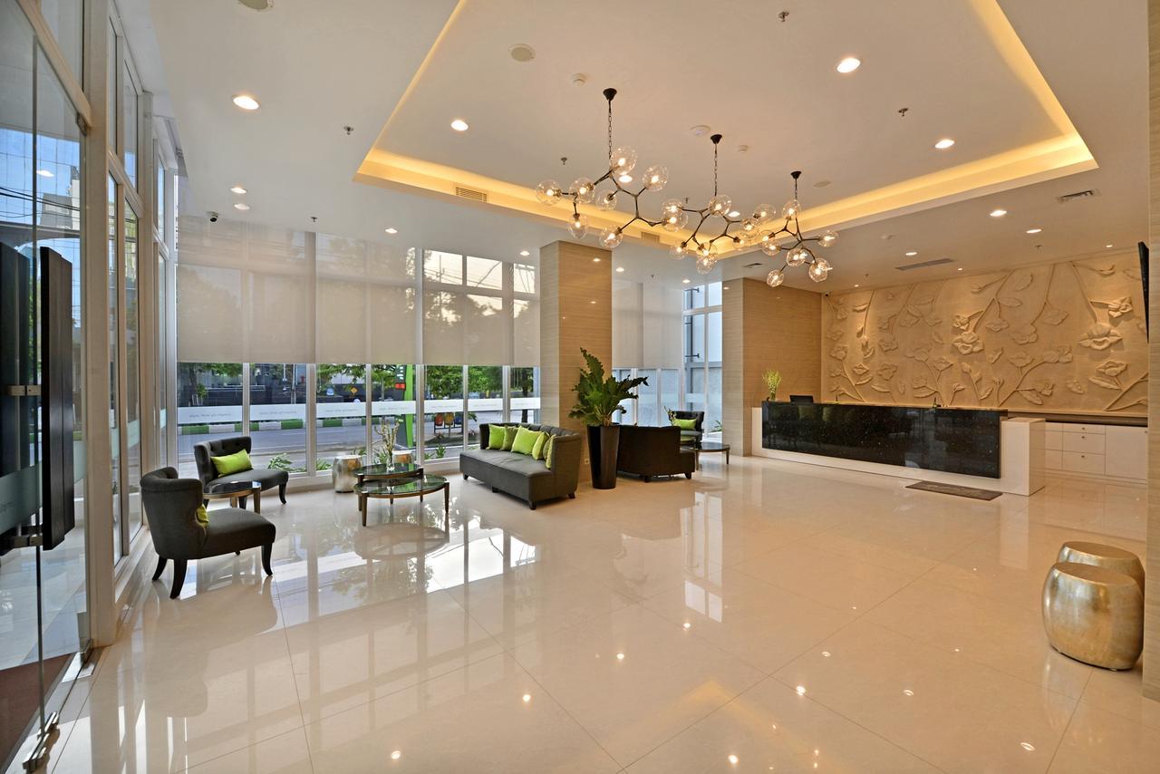 Whiz Prime Hotel Basuki Rahmat מאלאנג מראה חיצוני תמונה