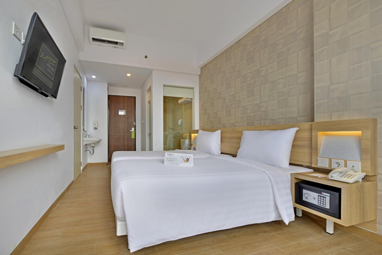 Whiz Prime Hotel Basuki Rahmat מאלאנג מראה חיצוני תמונה