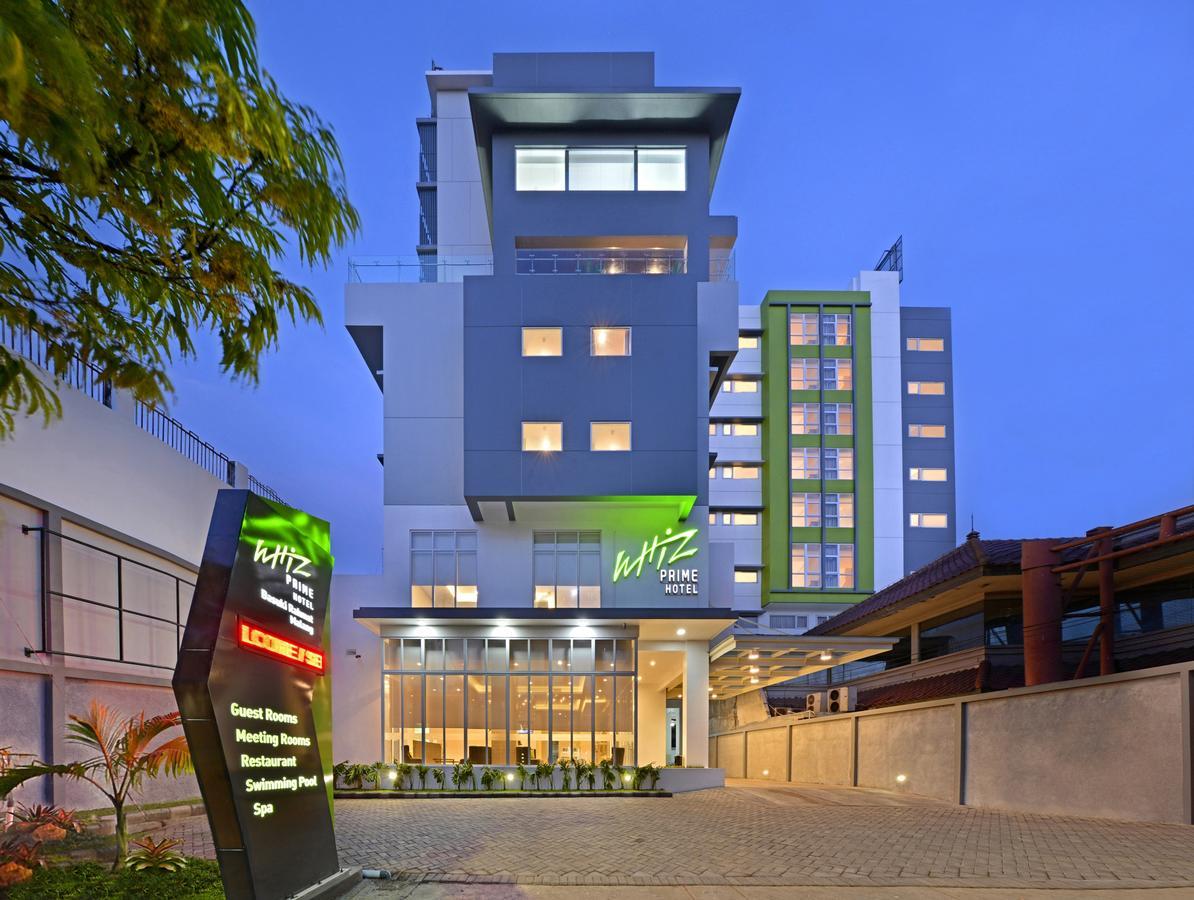 Whiz Prime Hotel Basuki Rahmat מאלאנג מראה חיצוני תמונה